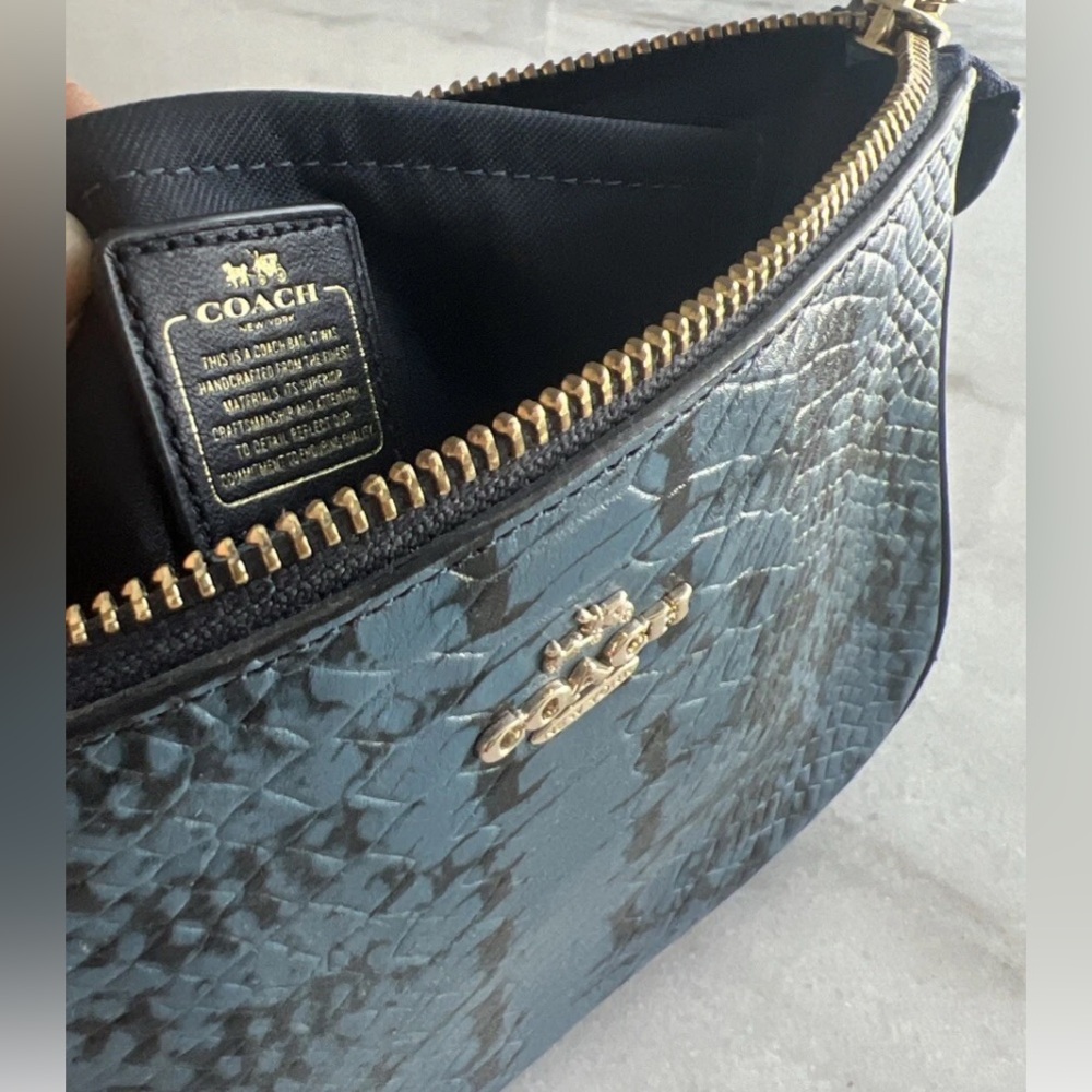 Coach Nolita 19 wristlet Blue Snake Print NWOT - Picture 7 of 7